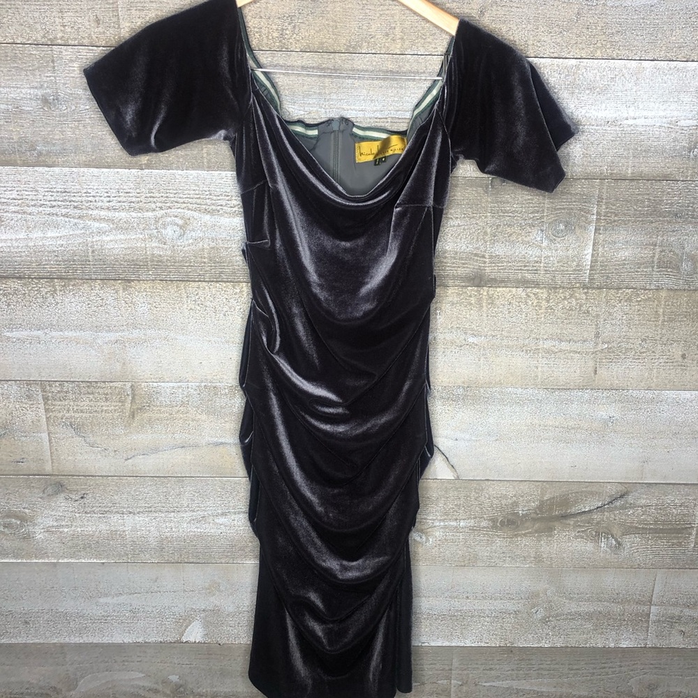 Nicole by Nicole Miller velvet ruched bodycon holiday party midi cocktail dress